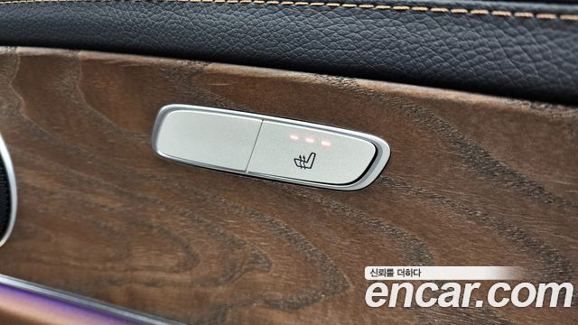 Mercedes-Benz E-Class 2021 — photo 19