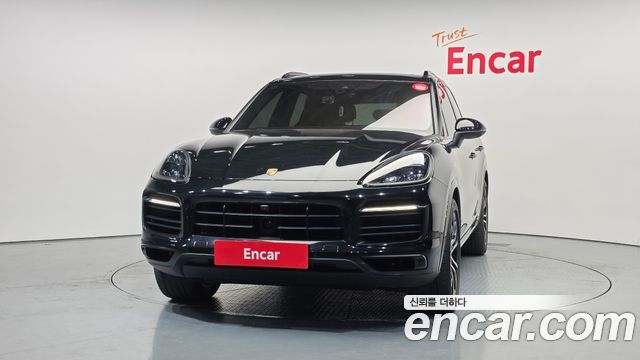 Porsche Cayenne 2023 — photo 3