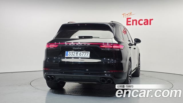 Porsche Cayenne 2023 — photo 4