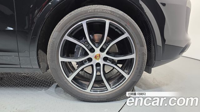 Porsche Cayenne 2023 — photo 5