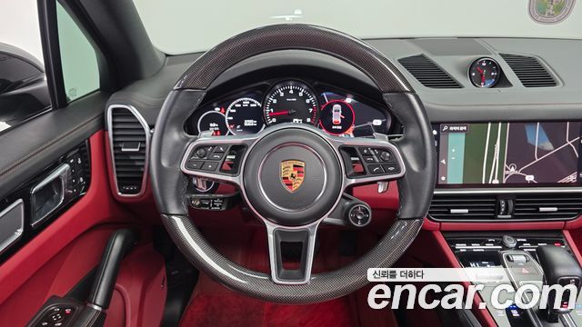 Porsche Cayenne 2023 — photo 13