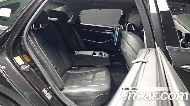 Genesis G80 2019 — photo 12