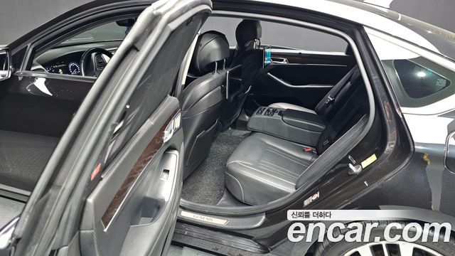 Genesis G80 2019 — photo 13