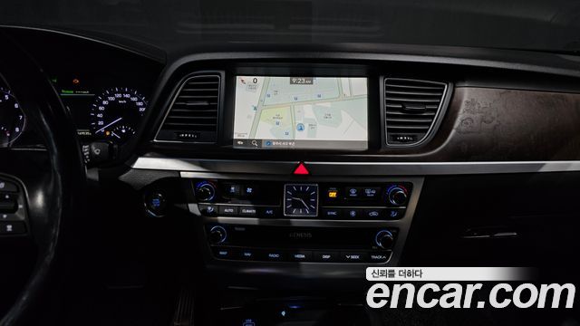 Genesis G80 2019 — photo 15