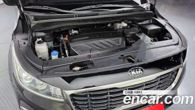 Kia Canival 2019 — photo 6