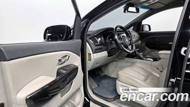 Kia Canival 2019 — photo 11