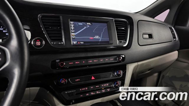 Kia Canival 2019 — photo 14