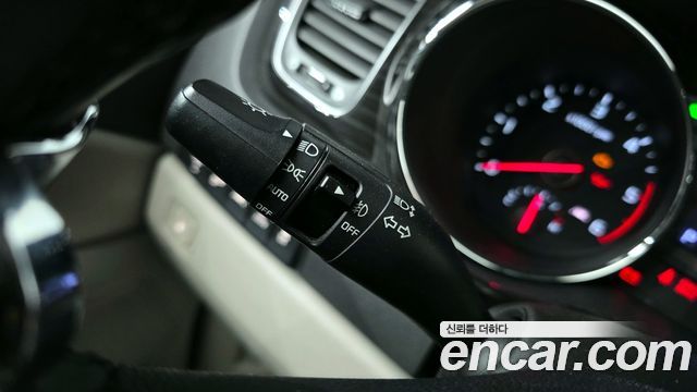 Kia Canival 2019 — photo 18