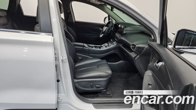 Hyundai Santafe 2021 — photo 11
