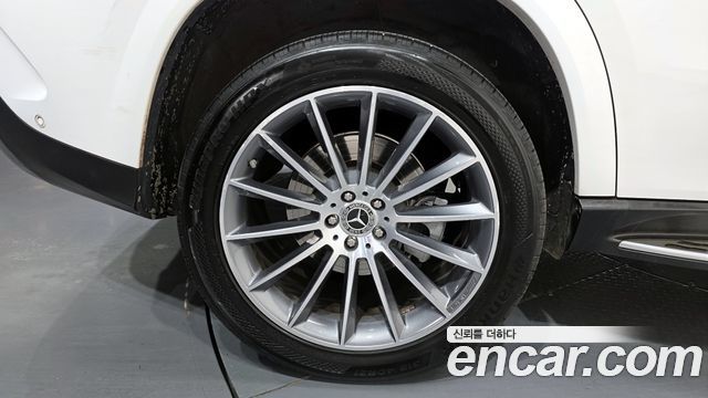 Mercedes-Benz GLE-Class 2023 — photo 5