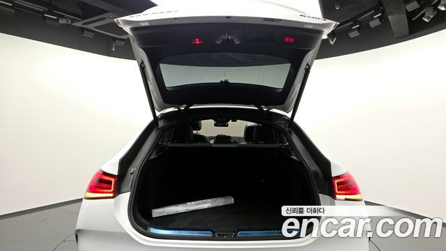 Mercedes-Benz GLE-Class 2023 — photo 20