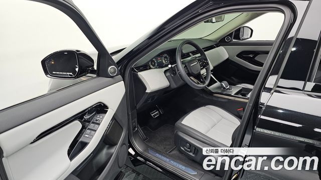 Land Rover Range Rover Evoque 2025 — photo 11