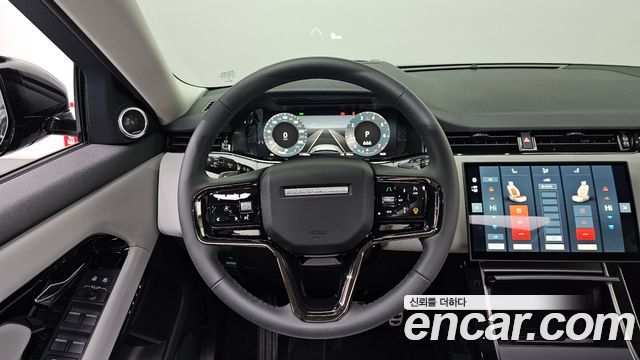 Land Rover Range Rover Evoque 2025 — photo 12