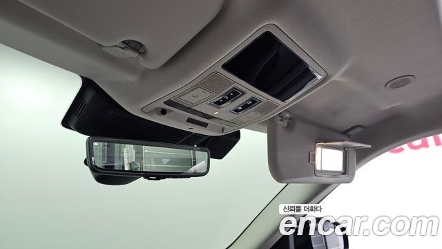 Land Rover Range Rover Evoque 2025 — photo 13