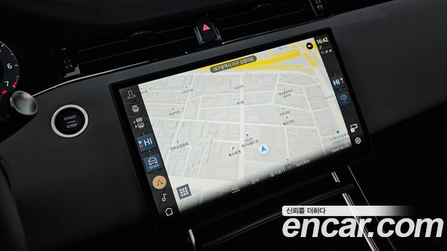 Land Rover Range Rover Evoque 2025 — photo 15