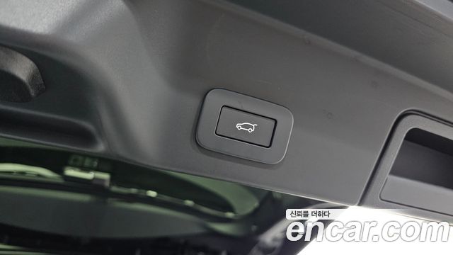 Land Rover Range Rover Evoque 2025 — photo 19
