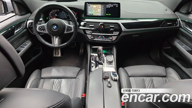 BMW Gran Turismo 2023 — photo 7