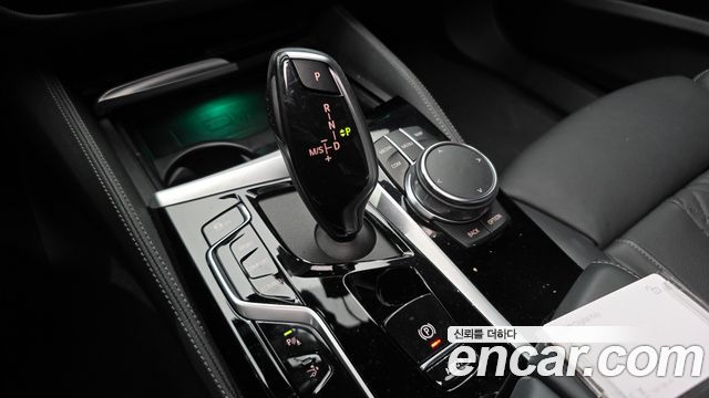 BMW Gran Turismo 2023 — photo 9