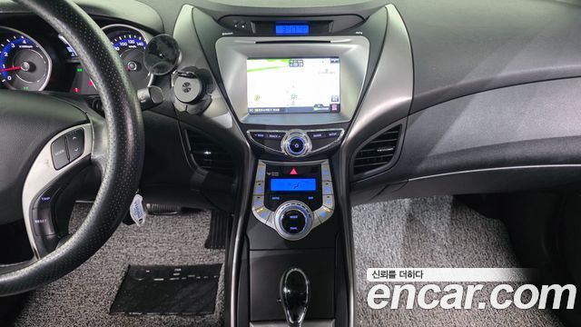 Hyundai AVANTE 2012 — photo 15