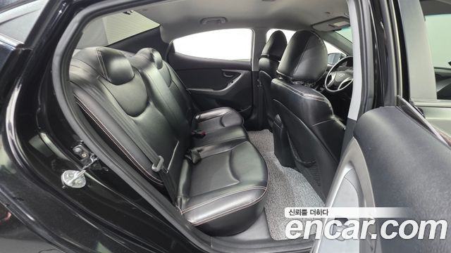 Hyundai AVANTE 2012 — photo 19