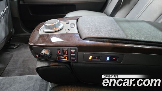 BMW 7-Series 2007 — photo 18