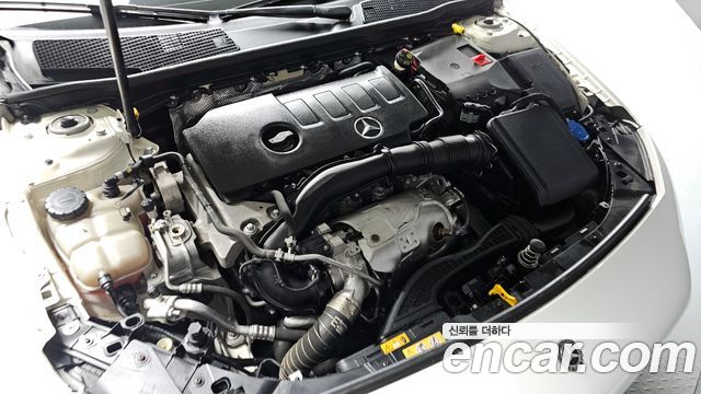 Mercedes-Benz A-Class 2019 — photo 6
