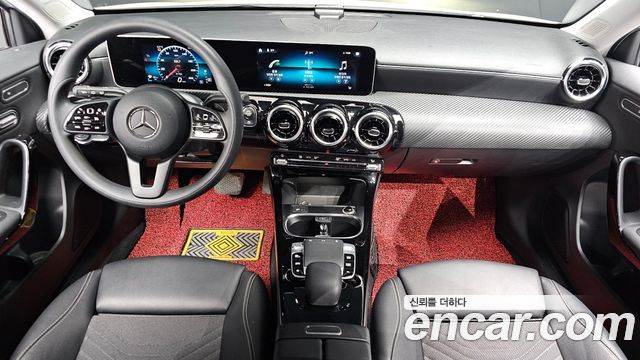 Mercedes-Benz A-Class 2019 — photo 7