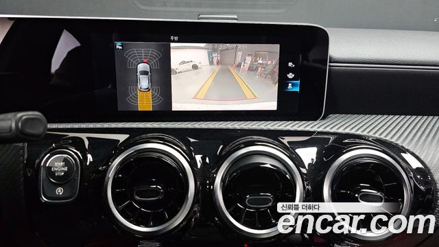 Mercedes-Benz A-Class 2019 — photo 15