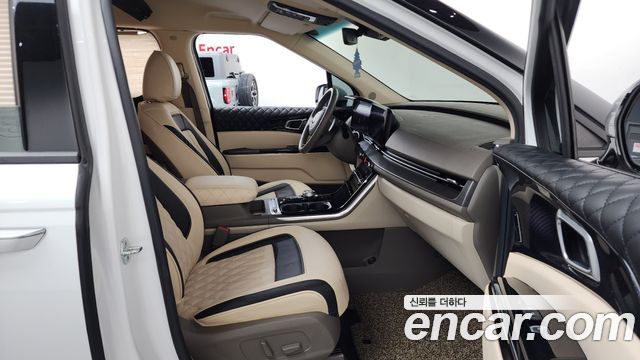Kia Canival 2021 — photo 11