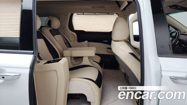 Kia Canival 2021 — photo 12