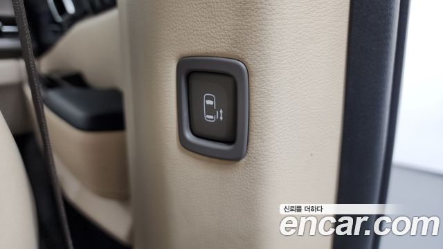 Kia Canival 2021 — photo 17