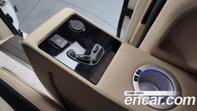 Kia Canival 2021 — photo 19