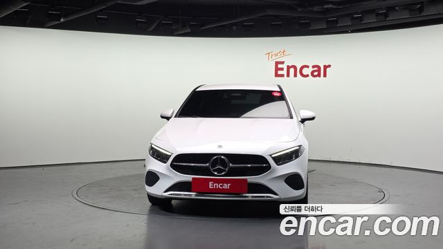 Mercedes-Benz A-Class 2024 — photo 3