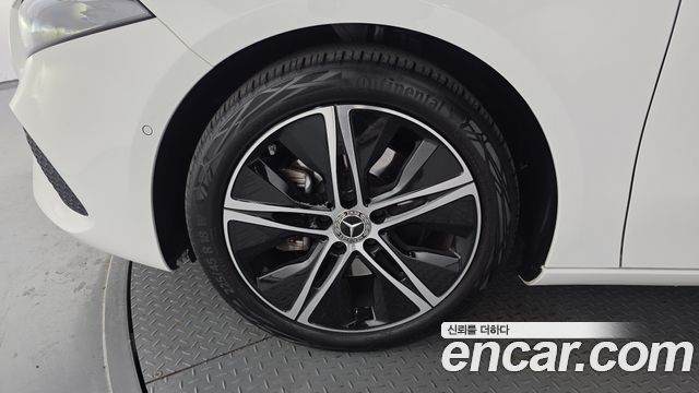 Mercedes-Benz A-Class 2024 — photo 5
