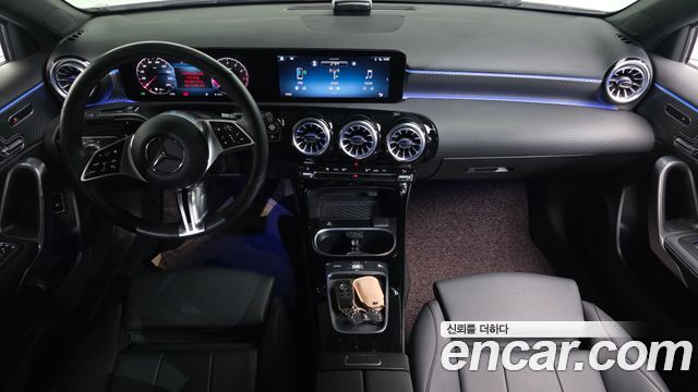 Mercedes-Benz A-Class 2024 — photo 7