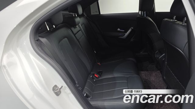 Mercedes-Benz A-Class 2024 — photo 12
