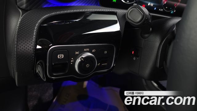 Mercedes-Benz A-Class 2024 — photo 19