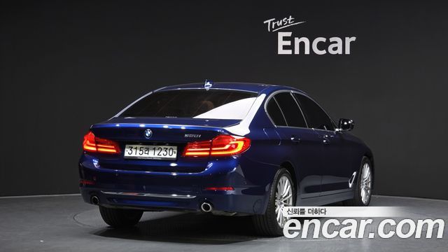 BMW 5-Series 2020 — photo 2