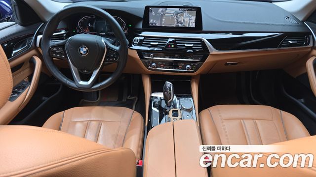 BMW 5-Series 2020 — photo 7