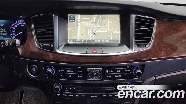 Hyundai Equus 2015 — photo 14