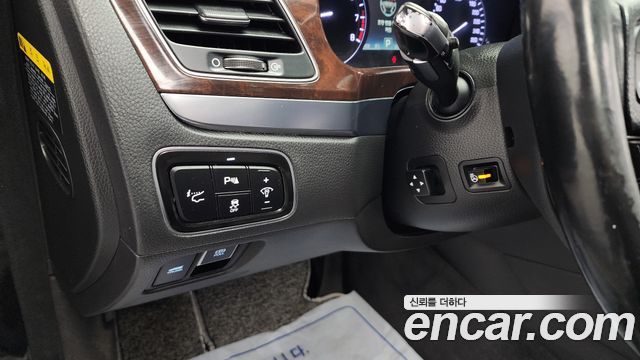Hyundai Equus 2015 — photo 18
