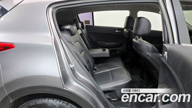 Kia Sportage 2016 — photo 12