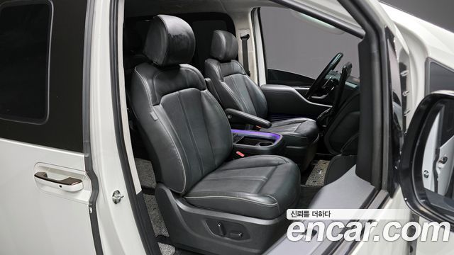 Hyundai Staria 2022 — photo 13