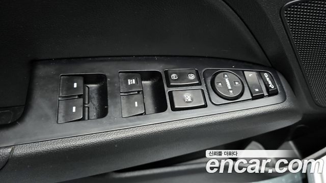 Hyundai AVANTE 2018 — photo 18