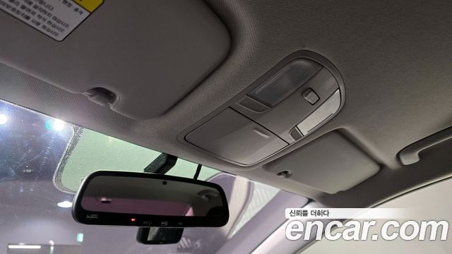 Hyundai AVANTE 2018 — photo 20
