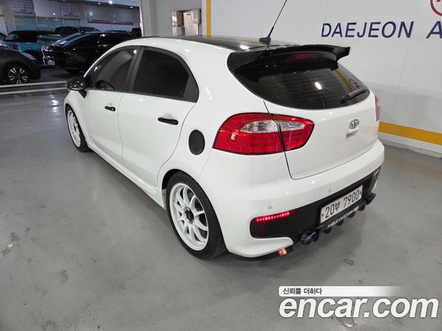 Kia pride 2015 — photo 3