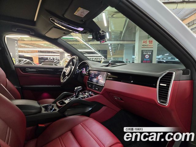 Porsche Cayenne 2022 — photo 5