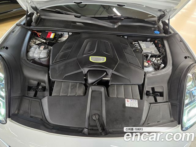 Porsche Cayenne 2022 — photo 9