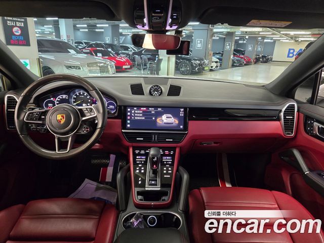 Porsche Cayenne 2022 — photo 11