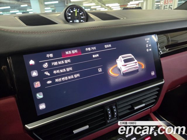 Porsche Cayenne 2022 — photo 16